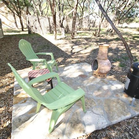 Cabins At Flite Acres-Mountain Laurel Villa Wimberley Exterior photo